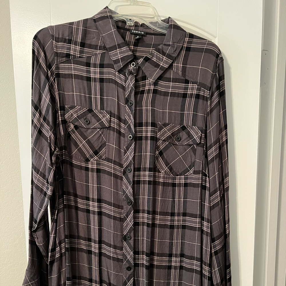 Torrid size 2 Button-down